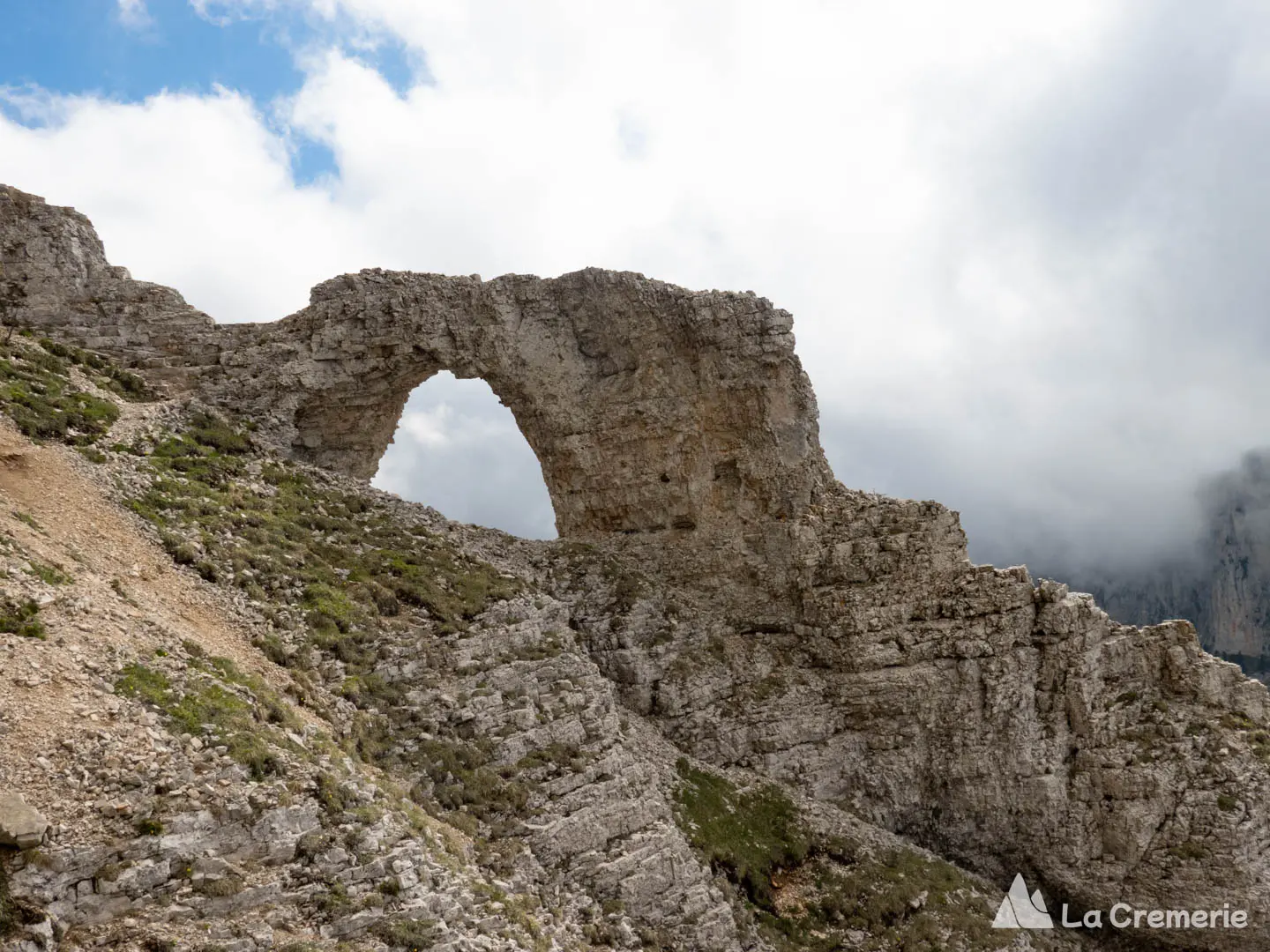 Arche du Mont Aiguille dans le Vercors