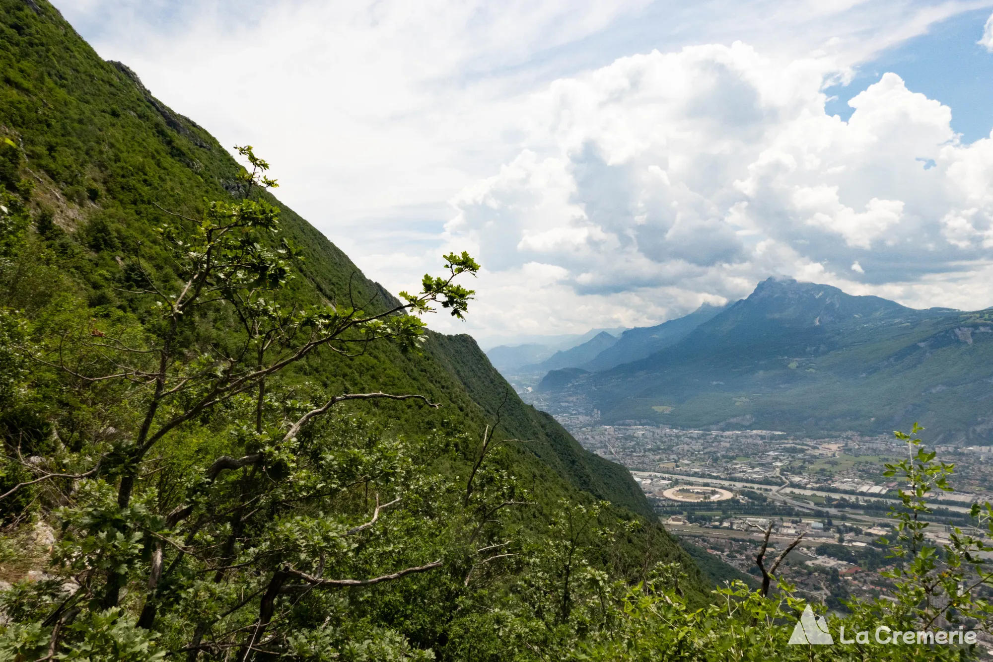 Néron par le sentier des plaques, le Grand Saut et l'arête des Ecureuils