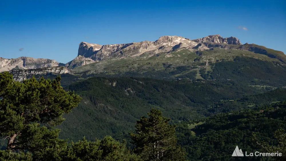 Le Pic de Bure vu depuis les Gillardes dans le Dévoluy