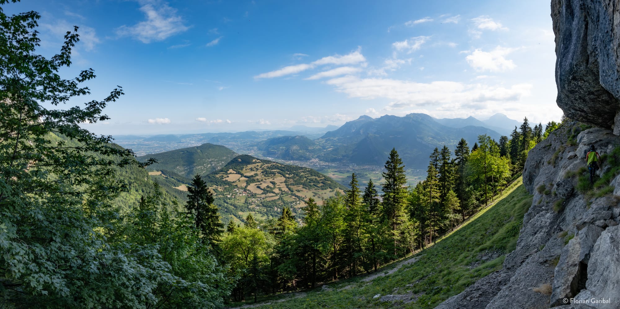 Panorame avec lumière du matin sur le Vercors