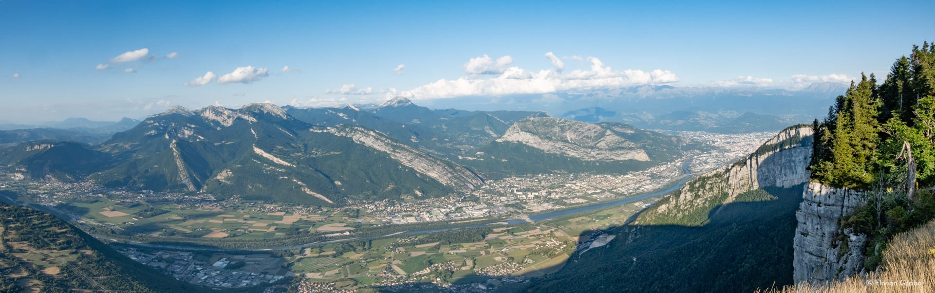Lumière de fin de journée sur la Chartreuse depuis la Sûre en Vercors